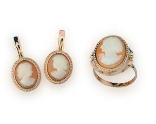 Kit bague et boucles d'oreilles en or camée sur раконине Kit bague et boucles d'oreilles en or camée sur раконине