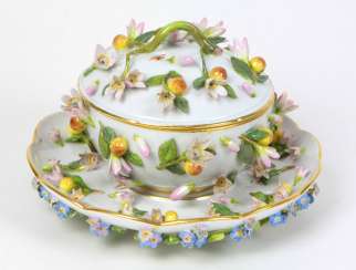 Meissen sumptuous Terrine to 1860 Meissen sumptuous Terrine to 1860