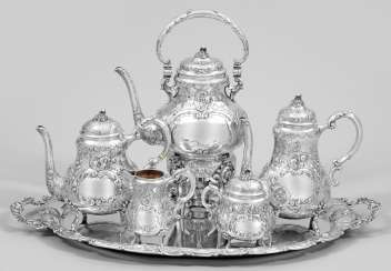 Large coffee and tea service Large coffee and tea service