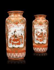 A PAIR OF JAPANESE KUTANI-STYLE VASES A PAIR OF JAPANESE KUTANI-STYLE VASES