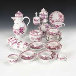Coffee service with purple painting, Meissen. Coffee service with purple painting, Meissen.