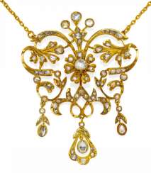 Diamond-Necklace. Diamond-Necklace.
