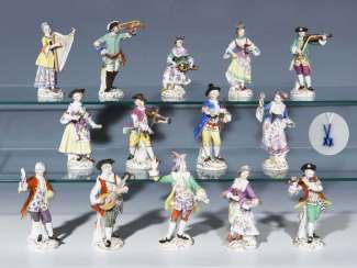 14 figures of the Gallant chapel. 14 figures of the Gallant chapel.