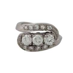 Ring with 3 brilliant-cut diamonds, together approx 0.85 ct, Ring with 3 brilliant-cut diamonds, together approx 0.85 ct,