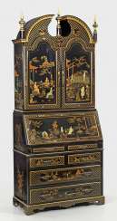 Writing Desk with chinoiserie decoration Writing Desk with chinoiserie decoration