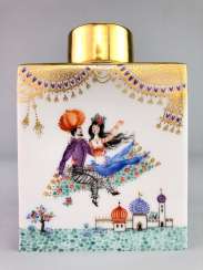 Large rectangular tea caddy with lid: Meissen porcelain 1001 Arabian nights, Gold decorated, Prof. Heinz Werner, very good. Large rectangular tea caddy with lid: Meissen porcelain 1001 Arabian nights, Gold decorated, Prof. Heinz Werner, very good.