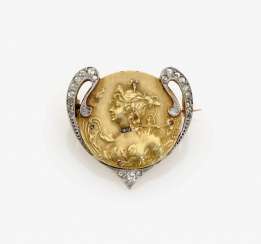 ART NOUVEAU BROOCH DECORATED WITH DIAMOND ROSES . France, art Deco, art Nouveau, 1895 ART NOUVEAU BROOCH DECORATED WITH DIAMOND ROSES . France, art Deco, art Nouveau, 1895