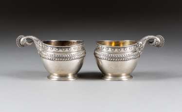 PAIR OF FABERGE KOWSCHI WITH A ROOSTER-HENKEL PAIR OF FABERGE KOWSCHI WITH A ROOSTER-HENKEL