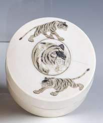 Lid box Lid box
