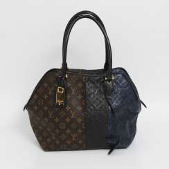 LOUIS VUITTON exclusive shoulder bag LOUIS VUITTON exclusive shoulder bag
