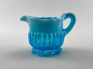 Milchmann aus Uran-Glas Milchmann aus Uran-Glas