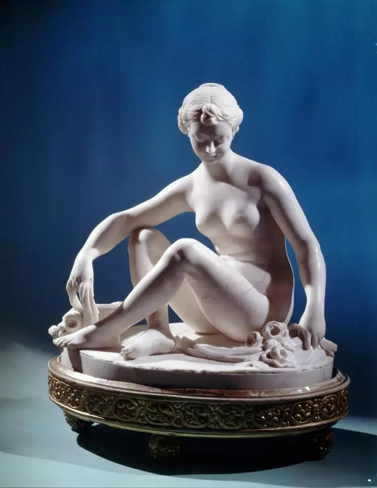 Ню в скульптуре. Этьен Морис Фальконе. «Флора»
