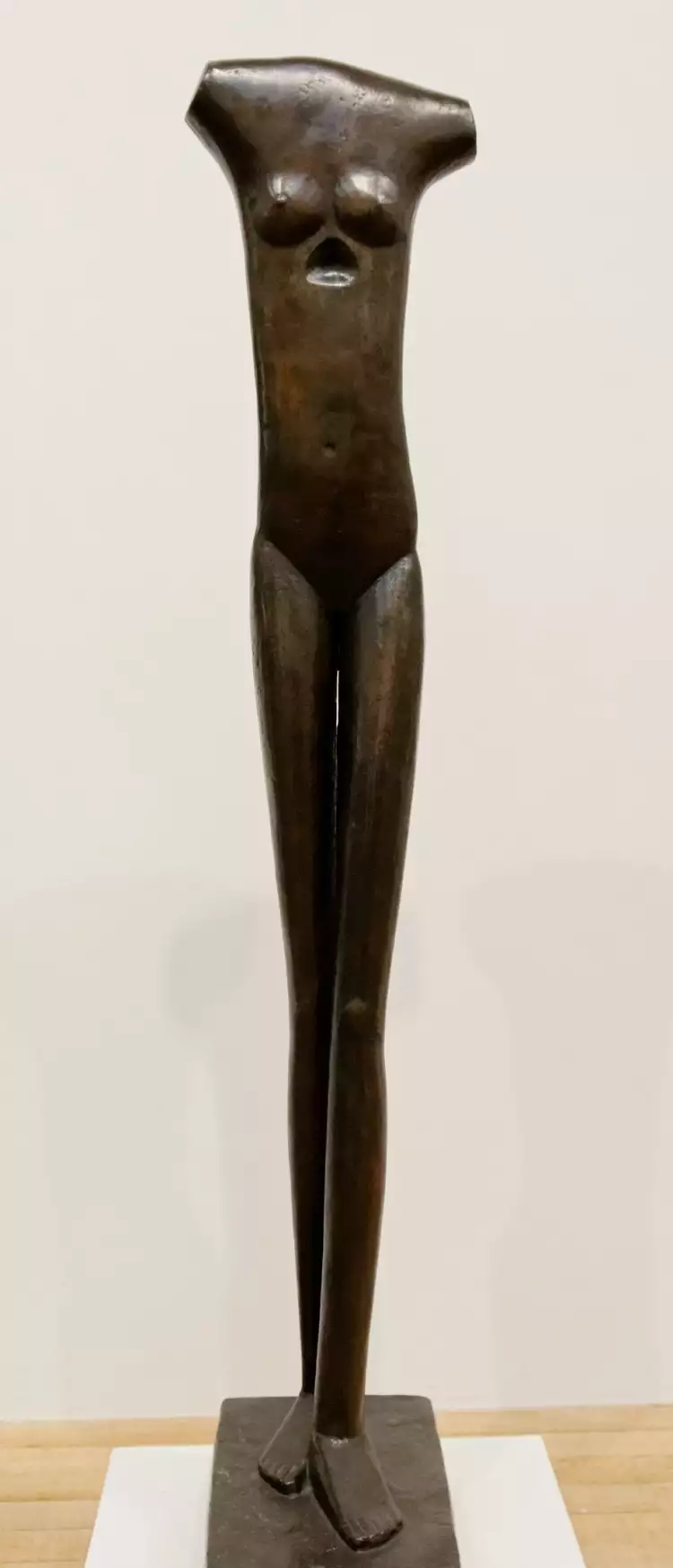 Альберто Джакометти. Скульптура «Идущая женщина», 1936 Альберто Джакометти. Скульптура «Идущая женщина», 1936