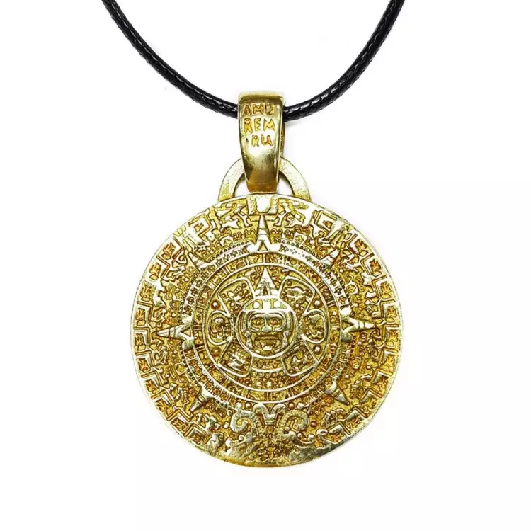 L'argent. Pendentif en argent plaqué or