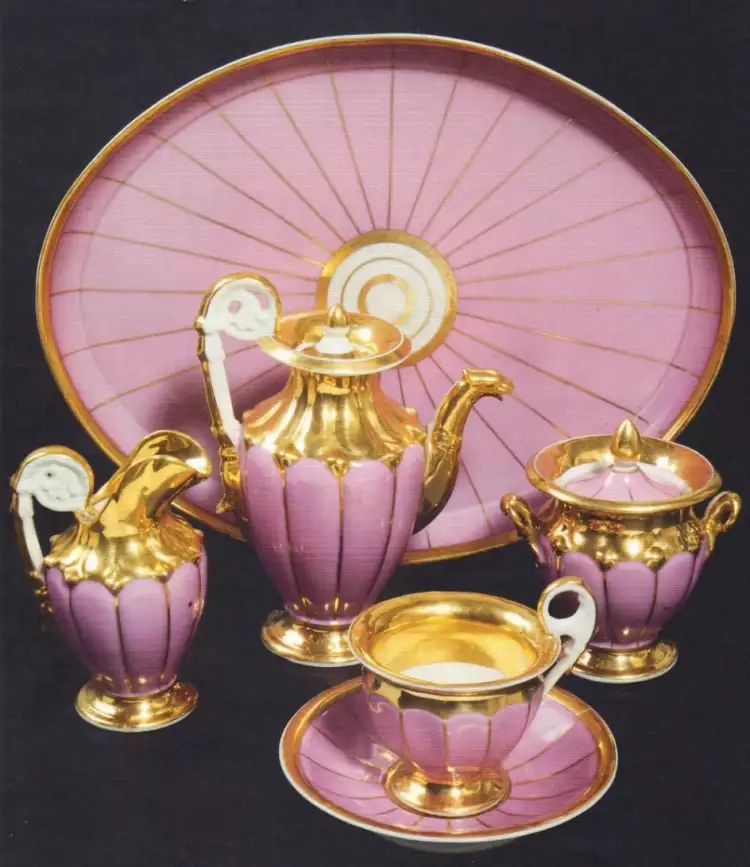 Фарфоровая посуда завода Сафронова