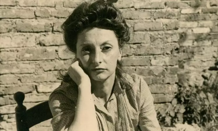 Ремедиос Варо. Фотография художницы Ремедиос Варо. Фотография художницы