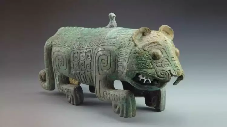 Тигры в искусстве Японии и Китая. Бронзовая фигурка тигра эпохи Шан