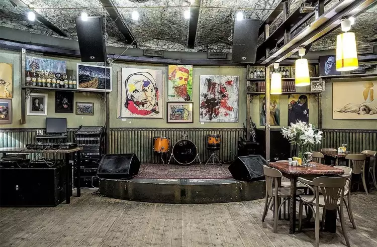 Jazzstil im Interior Design. Café-Interieur im Jazz-Stil Jazzstil im Interior Design. Café-Interieur im Jazz-Stil