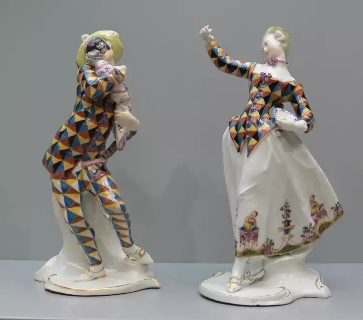 Nymphenburger Manufaktur. Statuetten mit Figuren der Commedia dell'arte, 1760