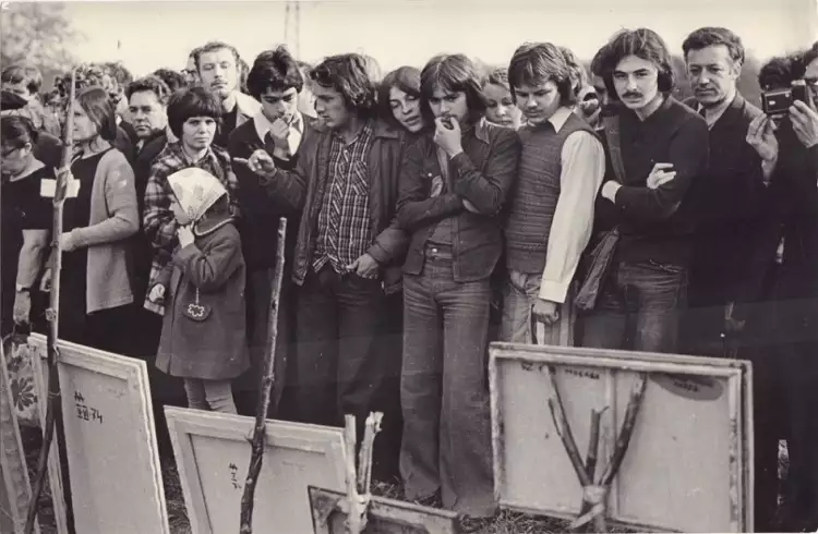 Бульдозерная выставка