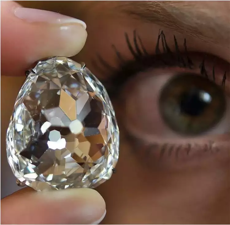 Таинственные ювелирные украшения. Бриллиант «Санси»