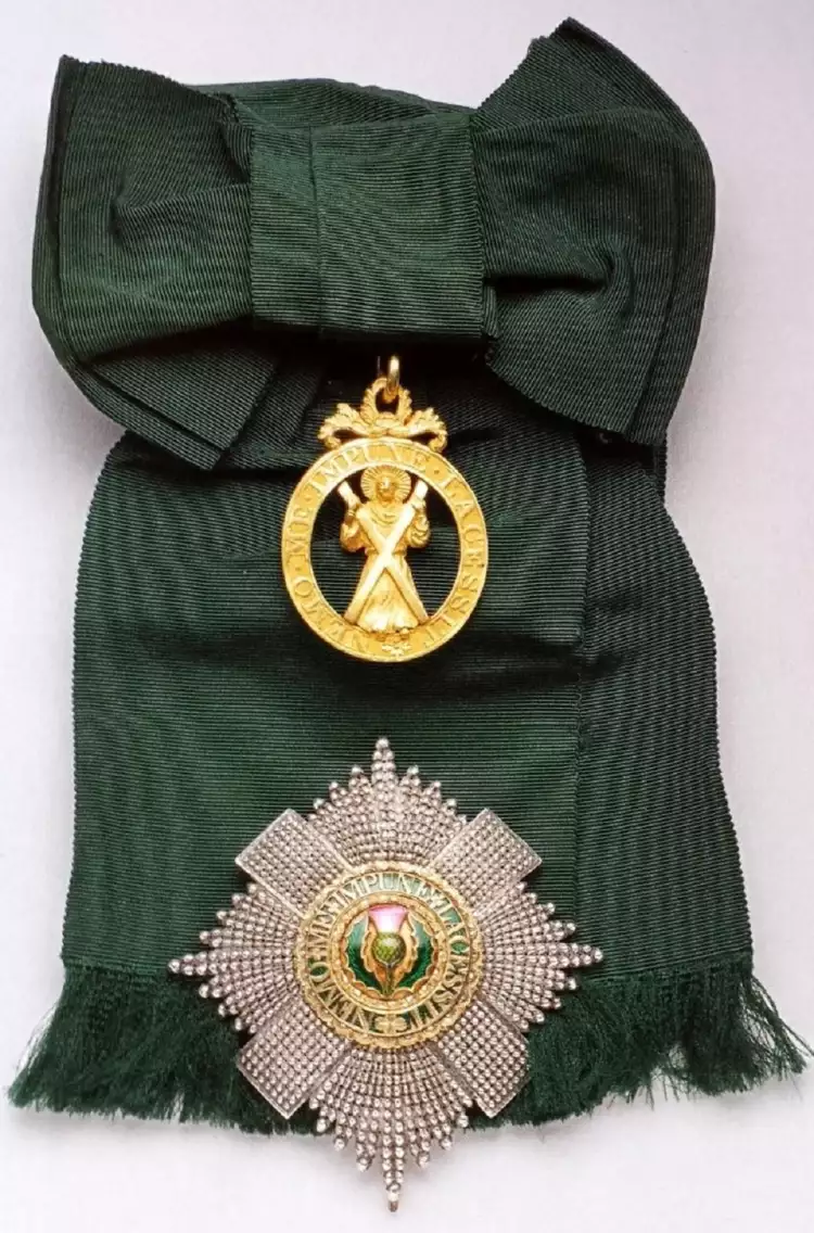 Орден Чертополоха. Лента, звезда и знак ордена Орден Чертополоха. Лента, звезда и знак ордена