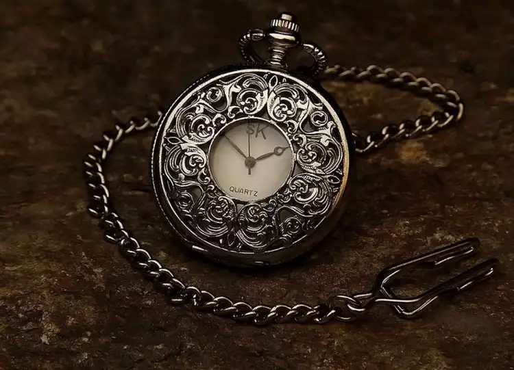 L'argent. Montre en argent