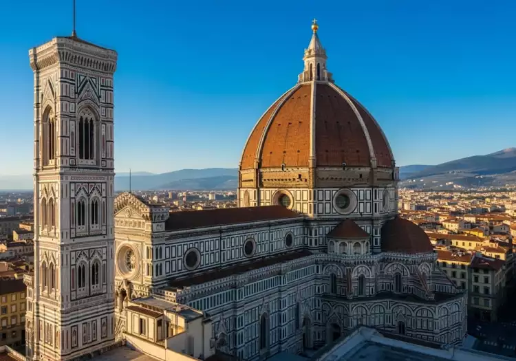 Архитектура Раннего Ренессанса - купол собора Санта-Мария-дель-Фьоре во Флоренции, архитектор Филиппо Брунеллески.
