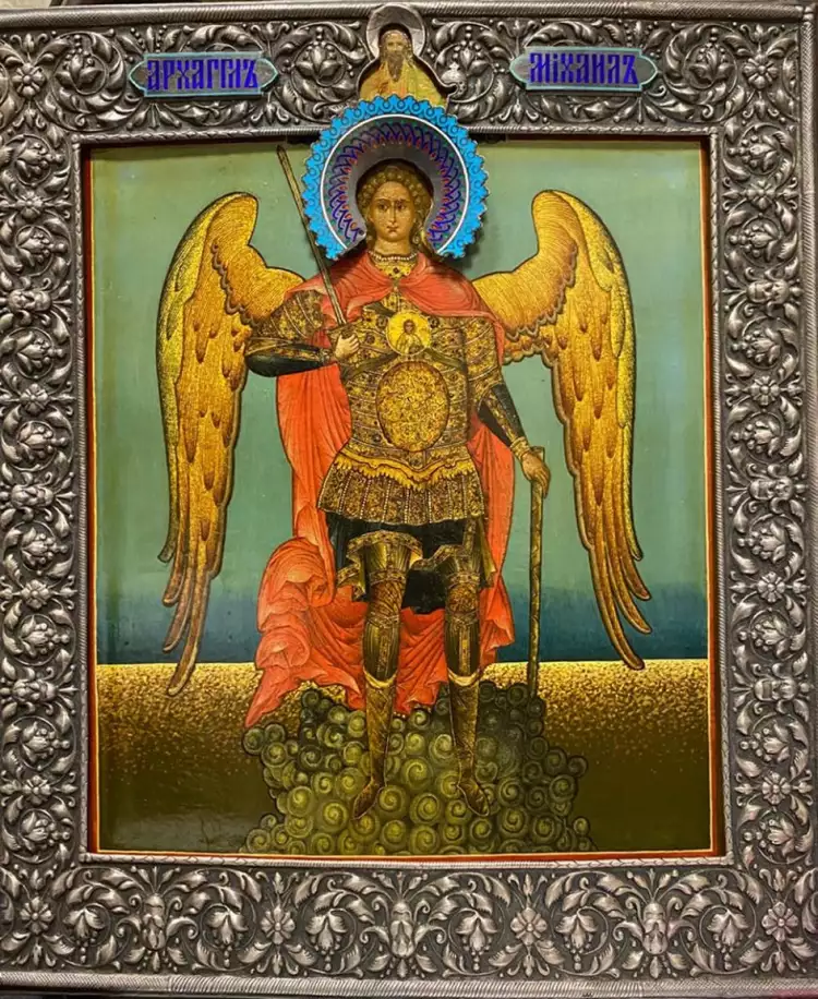 Старинное серебро с эмалью. Ф. Мишуков. Икона в серебряном окладе «Святой архангел Михаил», XIX век