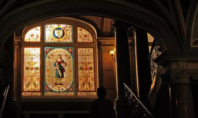 Glasmalerei. Fenster im Rathaus von Liberec, 15. Jahrhundert Glasmalerei. Fenster im Rathaus von Liberec, 15. Jahrhundert