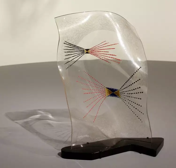 László Moholy-Nagy. Vertikal schwarz, rot und blau, 1945 László Moholy-Nagy. Vertikal schwarz, rot und blau, 1945