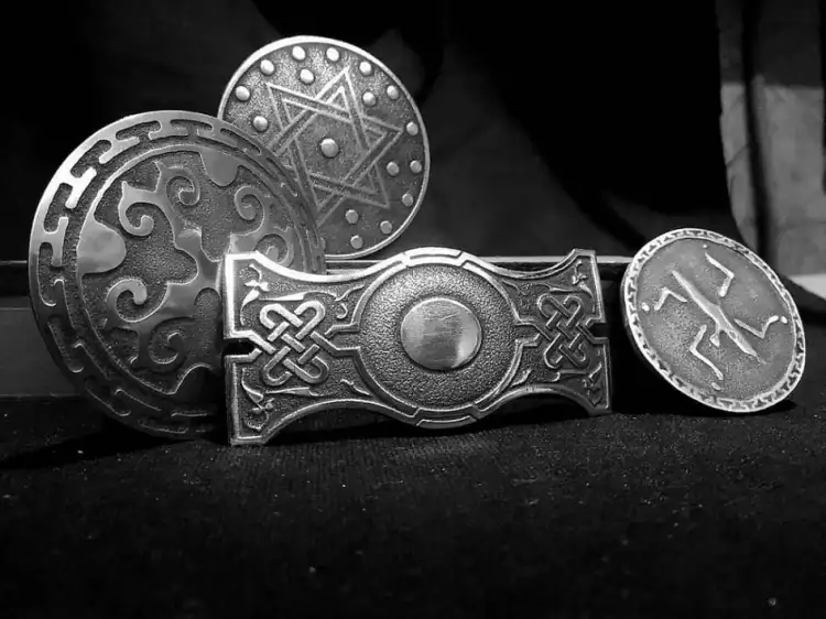 L'argent. Gravure sur métal