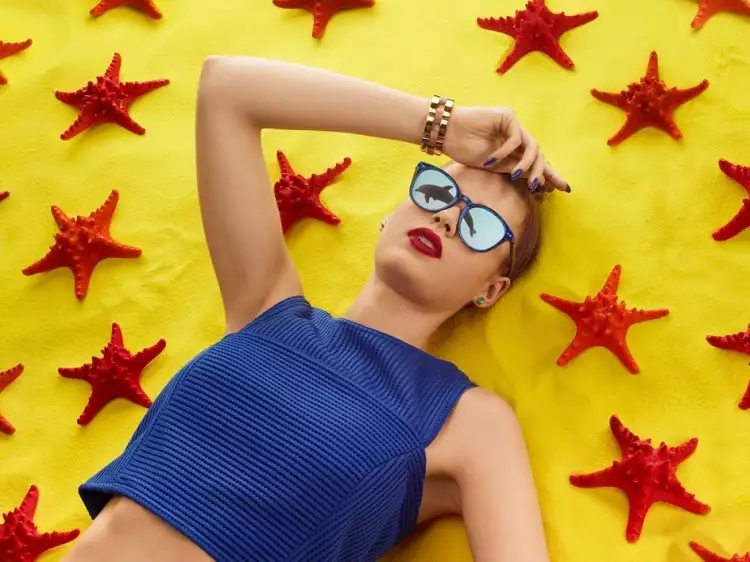 Поп-арт в фотографии. Александра Кинго. «У моря», ХХI век