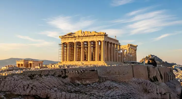 Архитектура Древней Греции - Афинский Парфенон, шедевр архитектуры классического периода.