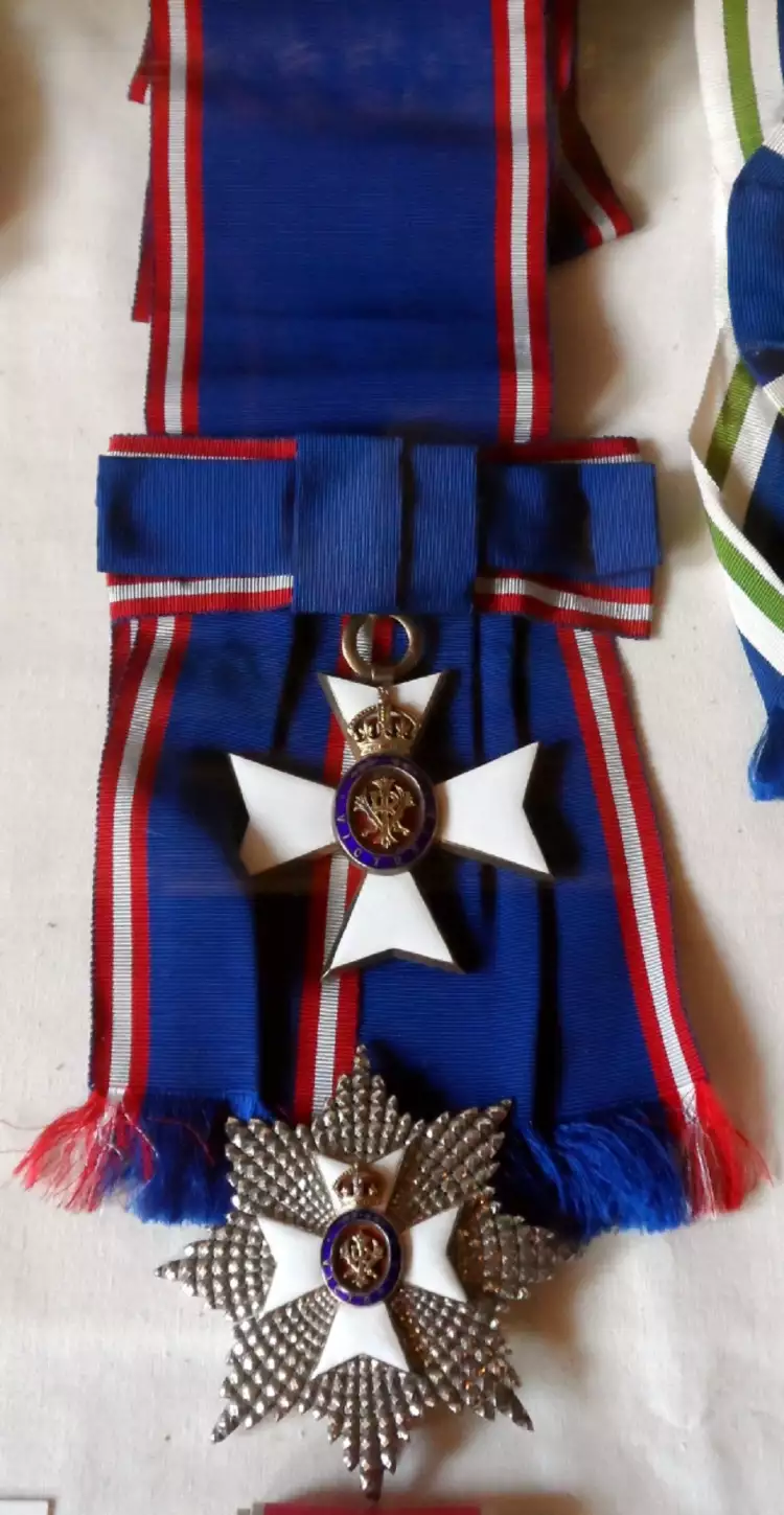 Королевский Викторианский орден. Орденские знаки Королевский Викторианский орден. Орденские знаки