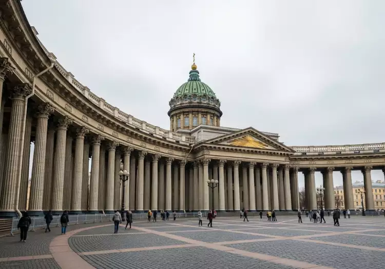 Архитектура русского классицизма - Казанский собор в Санкт-Петербурге, архитектор Андрей Воронихин.