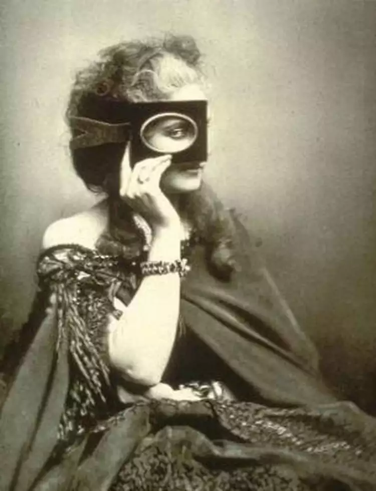 Modefotografie. Pierre-Louis Pierson. Countess of Castiglione, 1865 Modefotografie. Pierre-Louis Pierson. Countess of Castiglione, 1865