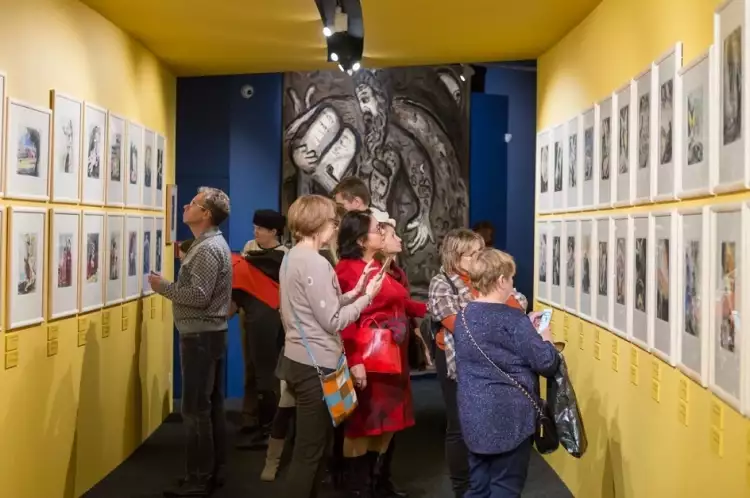 Гравюры Марка Шагала на выставке Гравюры Марка Шагала на выставке