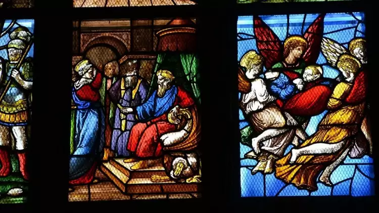 Джузеппе Арчимбольдо. Деталь витража Миланского собора, 1550-е