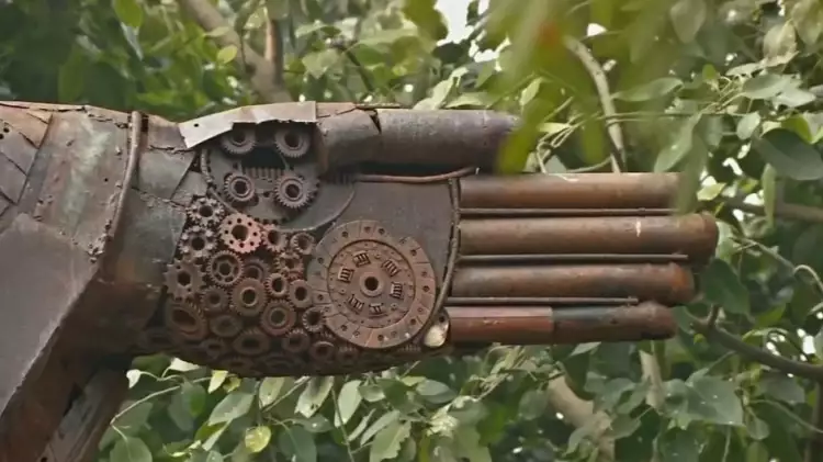 Семь чудес света в стиле арте повера. Фрагмент копии Статуи Христа-Искупителя