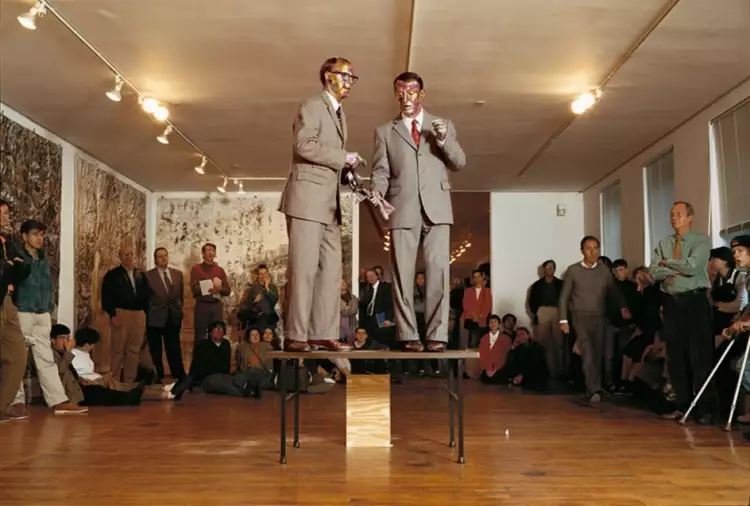 Любовь и художники. Поющая скульптура Гилберта и Джорджа