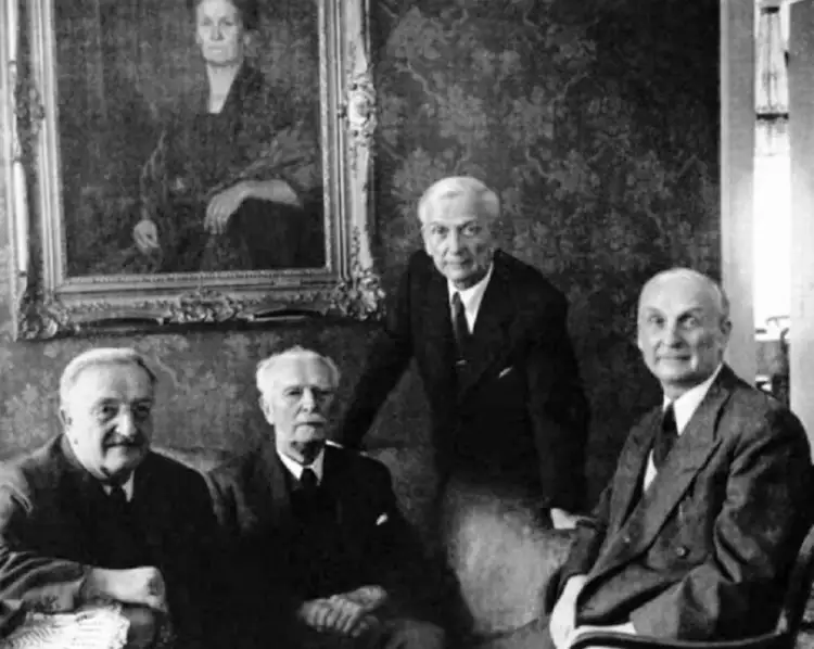 Даниэль Сваровски. Даниэль Сваровски с сыновьями, 1940-е