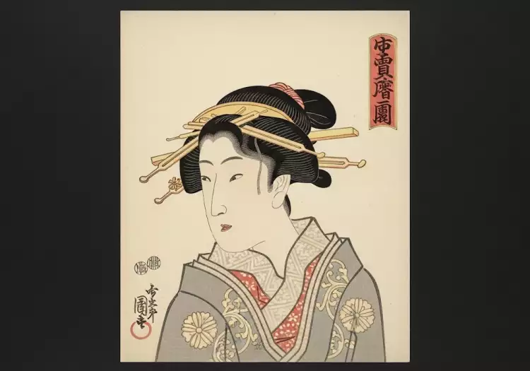 Гравюра Китагавы Утамаро в жанре бидзин-га, изображающая красавицу с утонченными чертами лица и в роскошном кимоно.