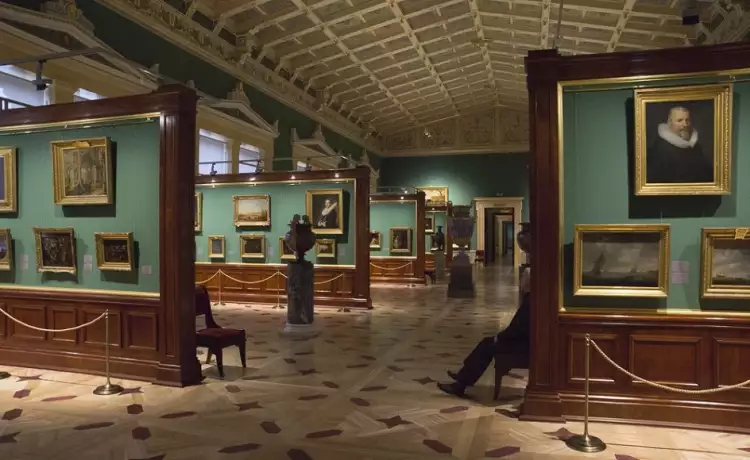 Шатровый зал - «малые голландцы»