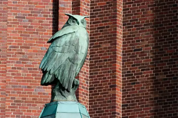 Фриц Климш. Скульптура «Сова Ульштейна», 1927