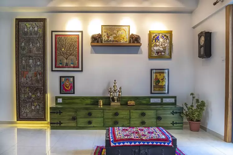 Ethnischer Stil in der Innenarchitektur. Inneneinrichtung eines ethnischen Flurs Ethnischer Stil in der Innenarchitektur. Inneneinrichtung eines ethnischen Flurs