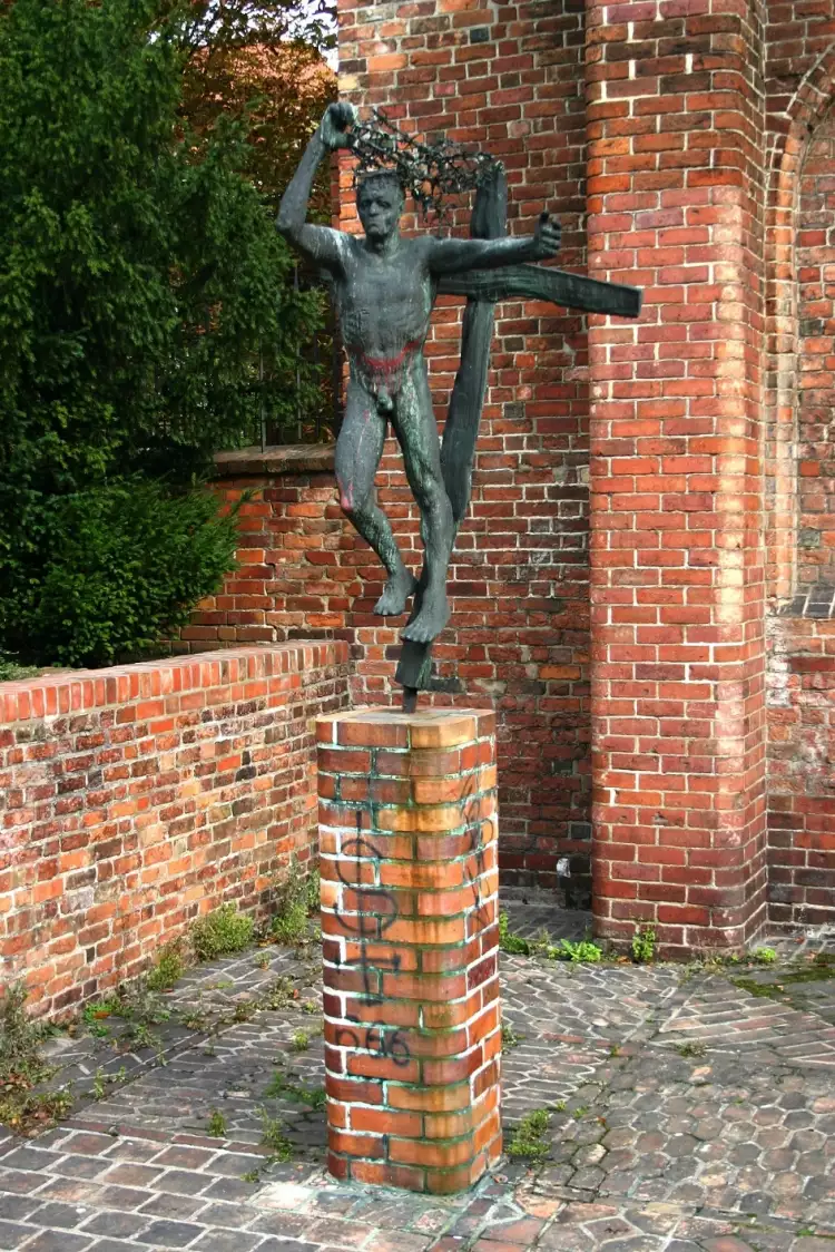 Фриц Кремер. Скульптура «Восстание II», 1983