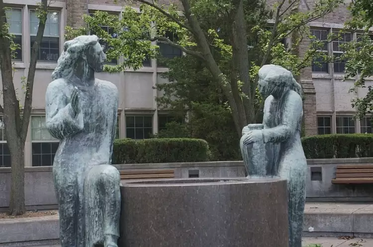 Иван Мештрович. Скульптура «Христос и самаритянка», 1952