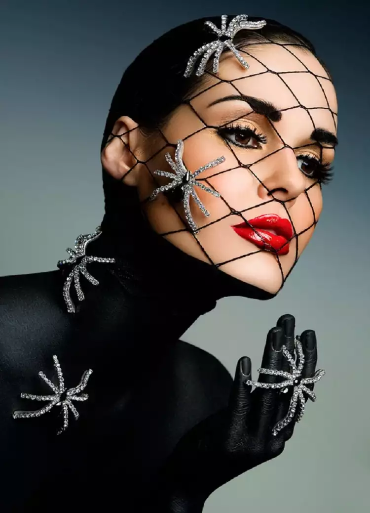 Glamour. Photo portrait, 2004 Glamour. Photo portrait, 2004