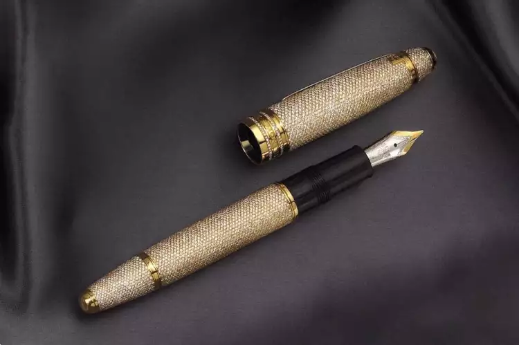 10 самых дорогих ручек. Montblanc Diamond 10 самых дорогих ручек. Montblanc Diamond
